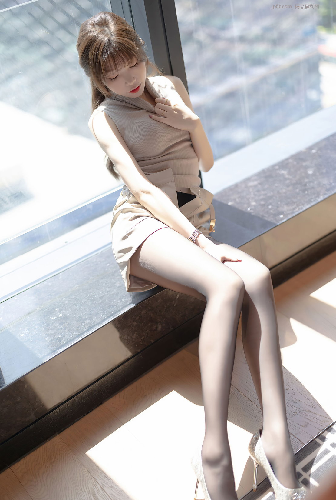  Vol.808 [XIAOYUӰ]   ȻӰ Ըжȹ˿ ֥֥Booty ɫ  ģ P.4