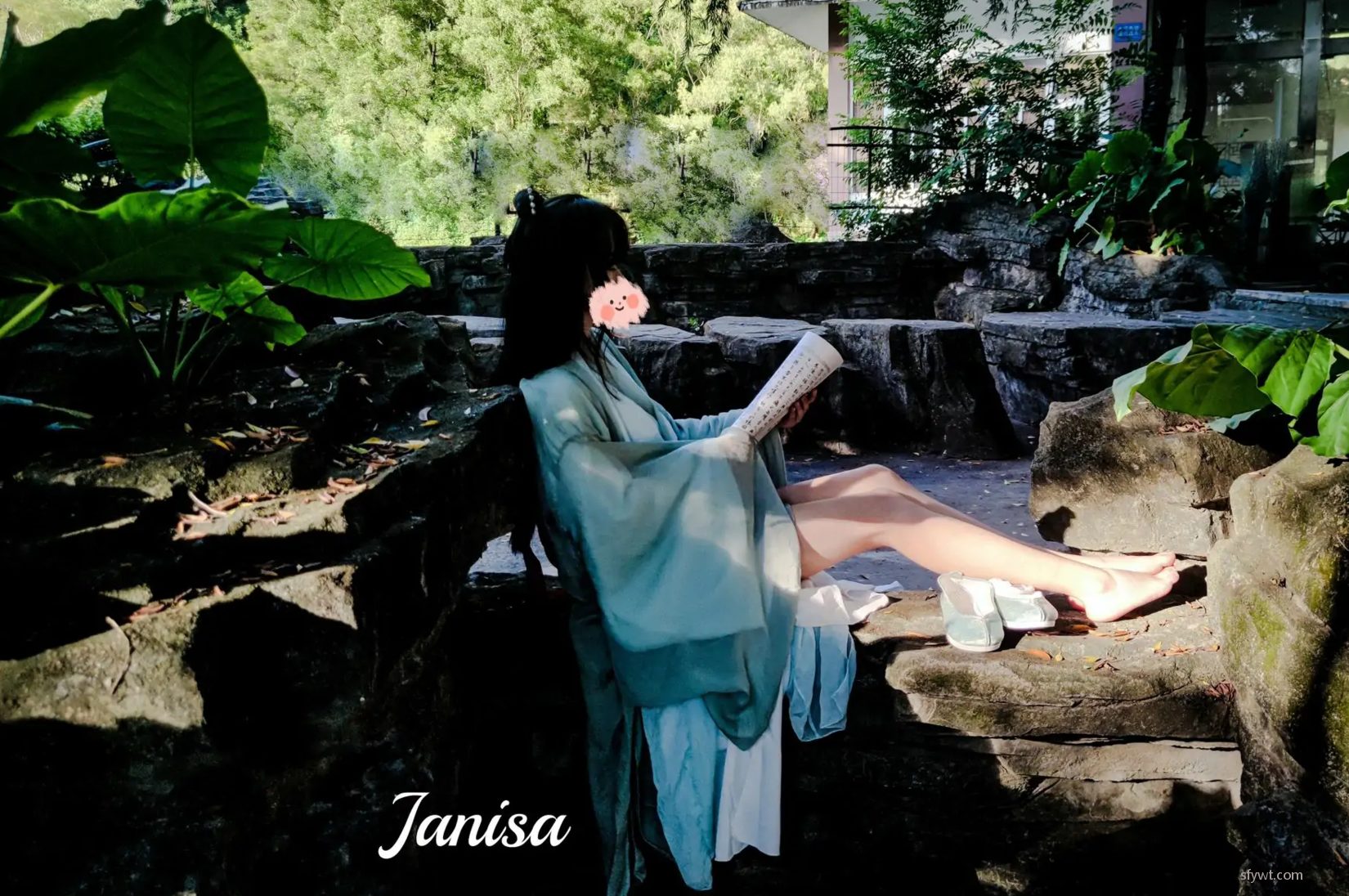 coserд Ʒͼ Janisa (30P) һɢ ģ P.1 